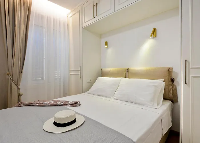 Fill In Luxury Apartment, Corfu Old Town Apartment *